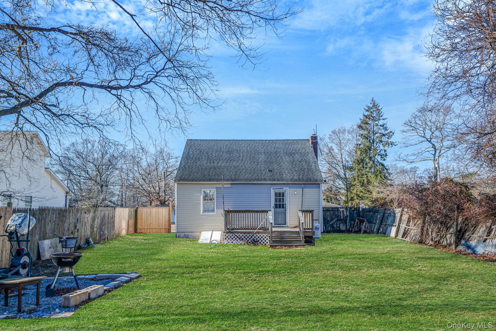 #4 photo, 476 Revilo Avenue, Shirley , NY 11967