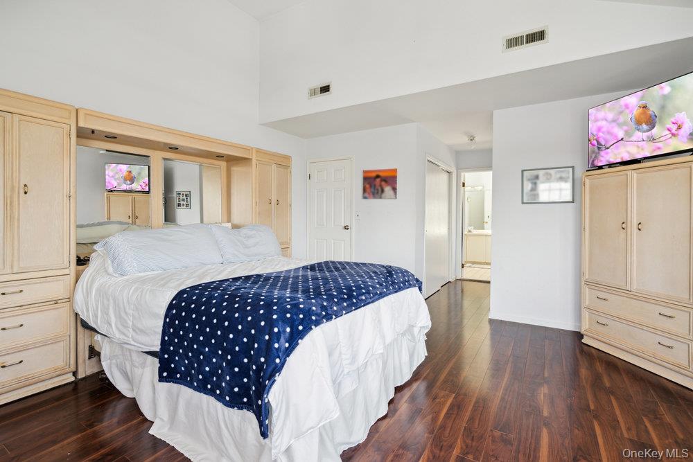 #11 photo, 30 Consuelo Place, Саффолк ‖ Oakdale , NY 11769