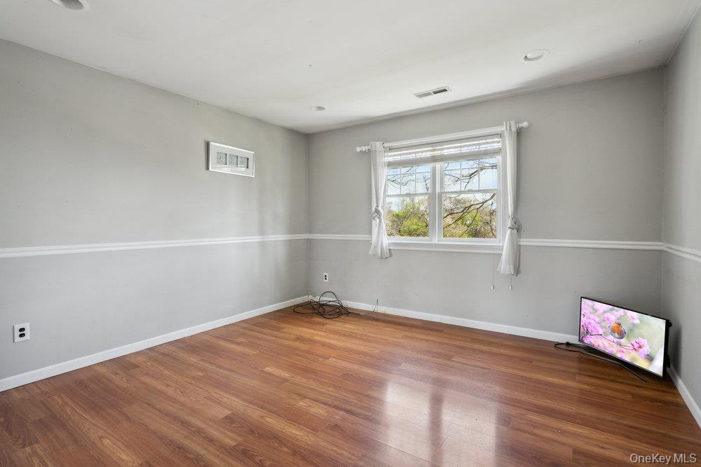 #13 photo, 30 Consuelo Place, Саффолк ‖ Oakdale , NY 11769