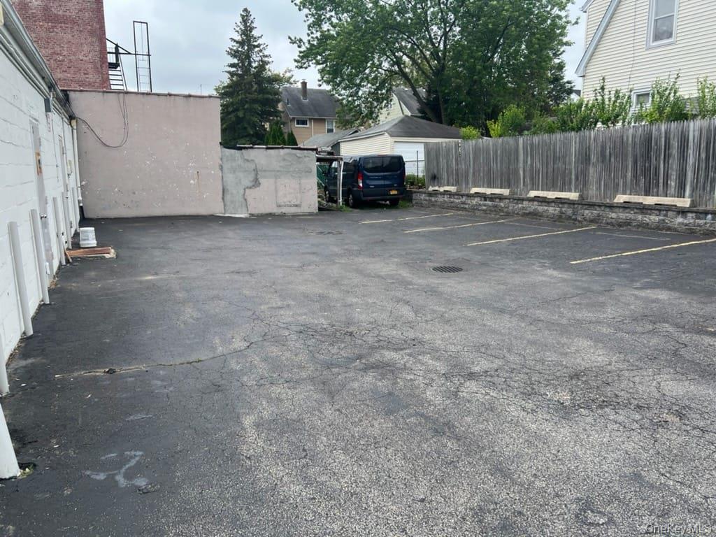 #8 photo, 629-631 Willis Avenue, Williston Park , NY 11596