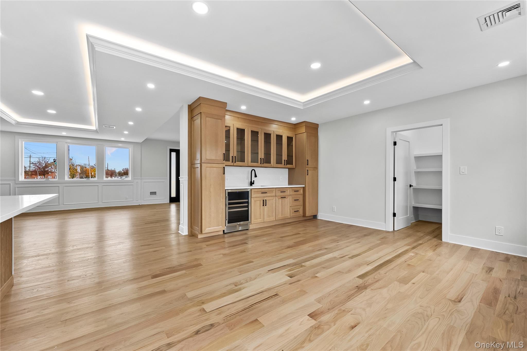 #10 photo, 2 Orchid Road, Levittown , NY 11756