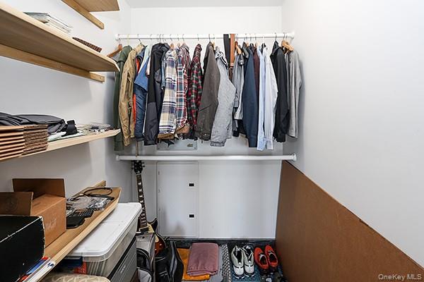 #13 photo, 6334 Fresh Pond Road, कुईंस Ridgewood , NY 11385