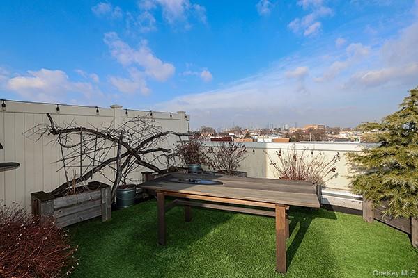 #20 photo, 6334 Fresh Pond Road, कुईंस Ridgewood , NY 11385