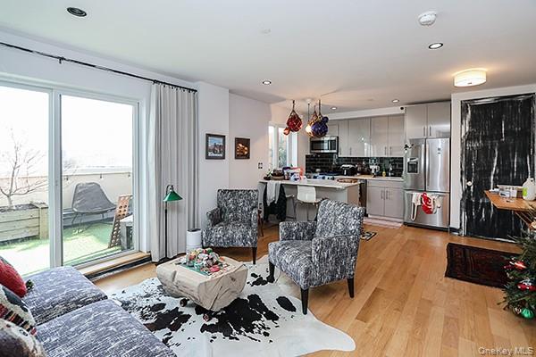 #3 photo, 6334 Fresh Pond Road, कुईंस Ridgewood , NY 11385