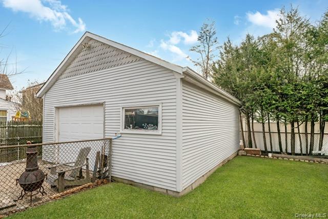 #15 photo, 84 Bay Avenue, Hicksville , NY 11801