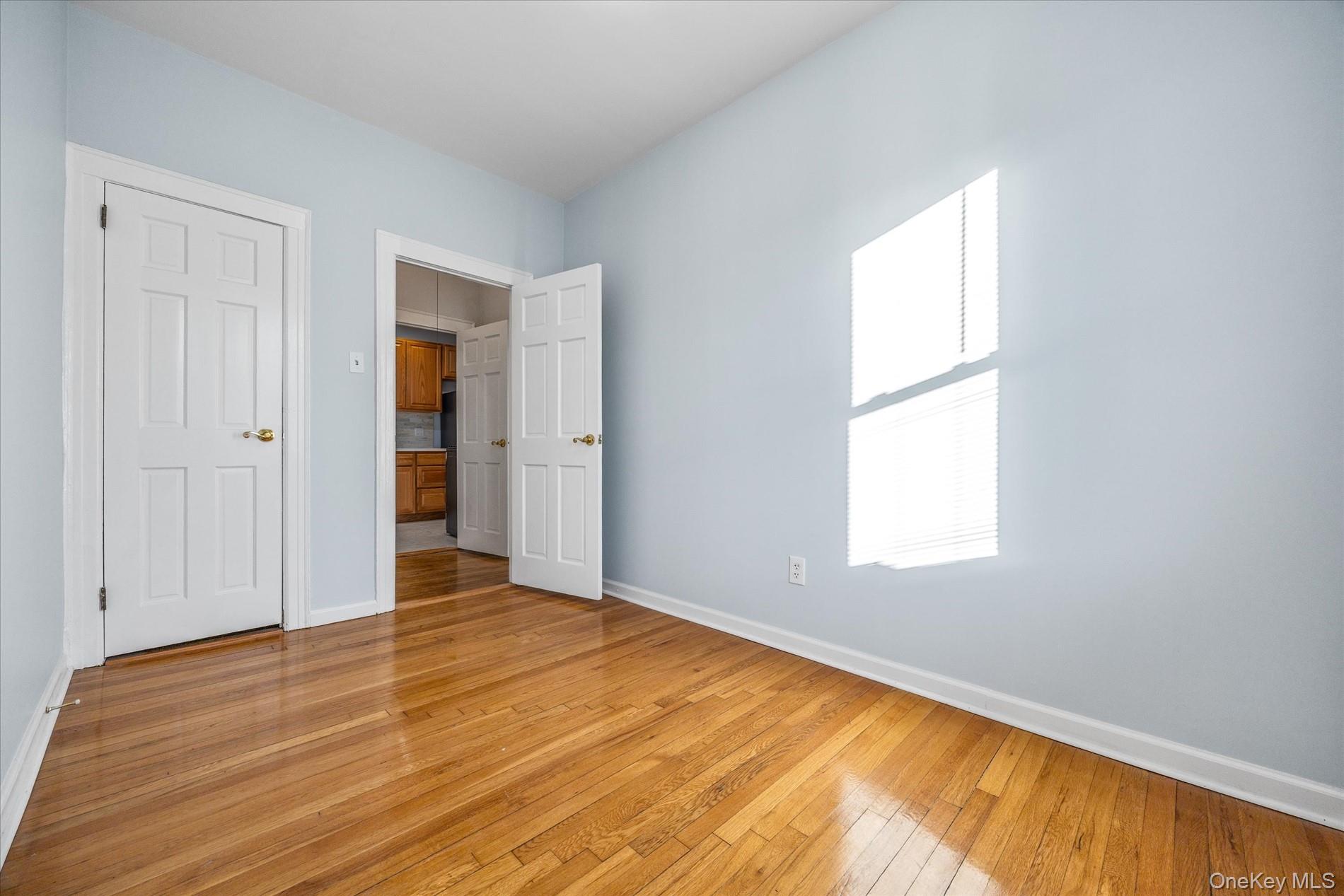 #18 photo, 6732 47th Avenue, Куинс ‖ Woodside , NY 11377