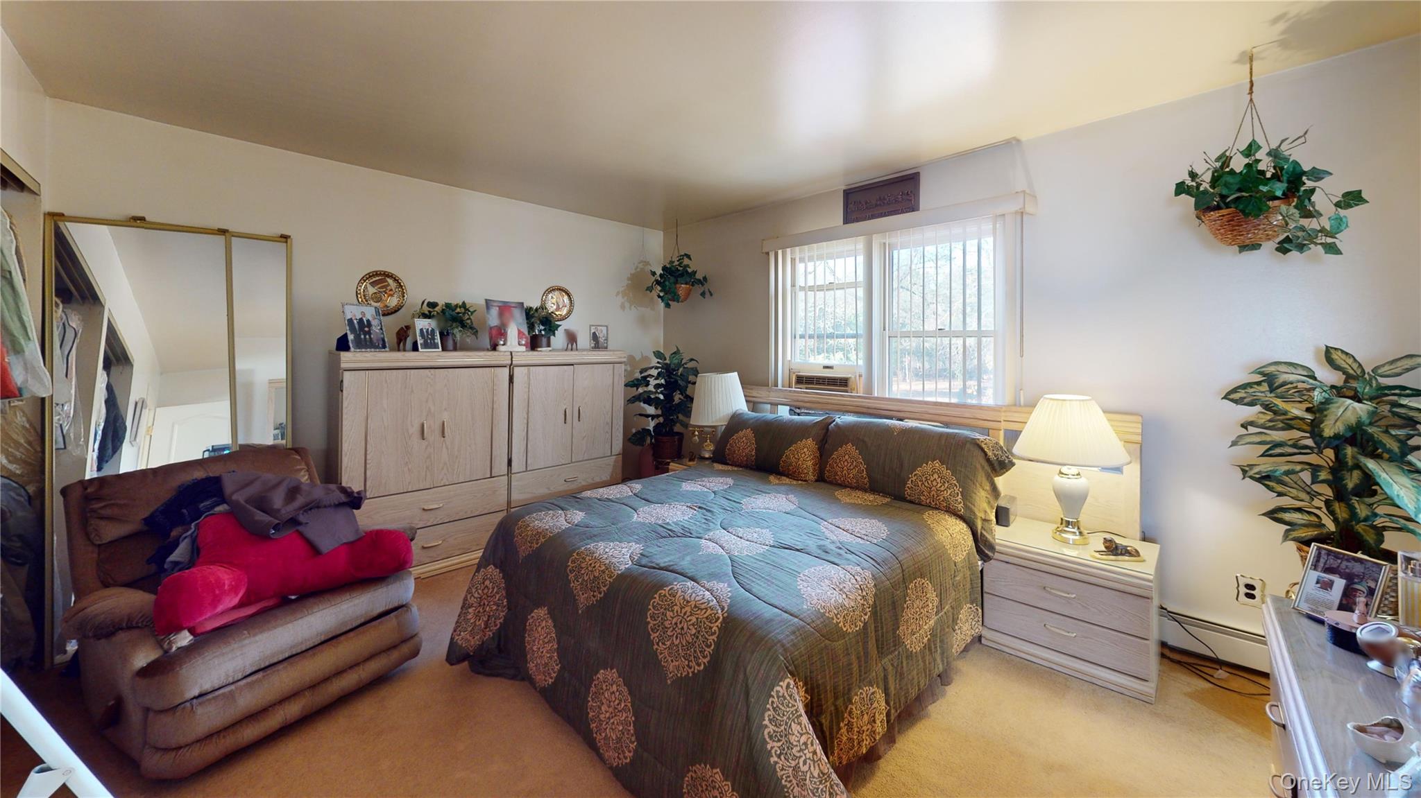 #6 photo, 15 Amityville Street, سوفولك Islip Terrace , NY 11752