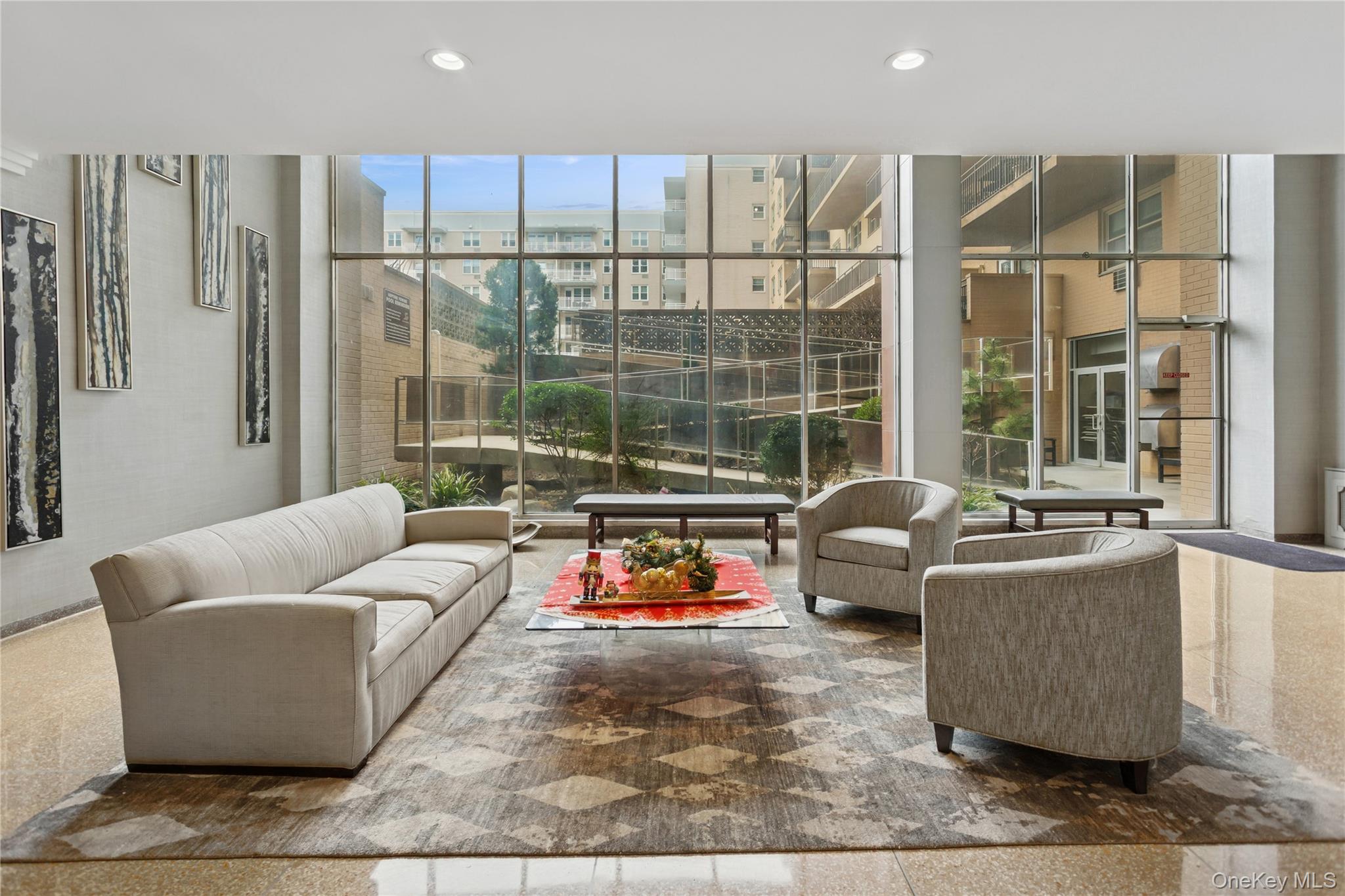 #4 photo, 25 Neptune Boulevard, नासाउ काउंटी Long Beach , NY 11561