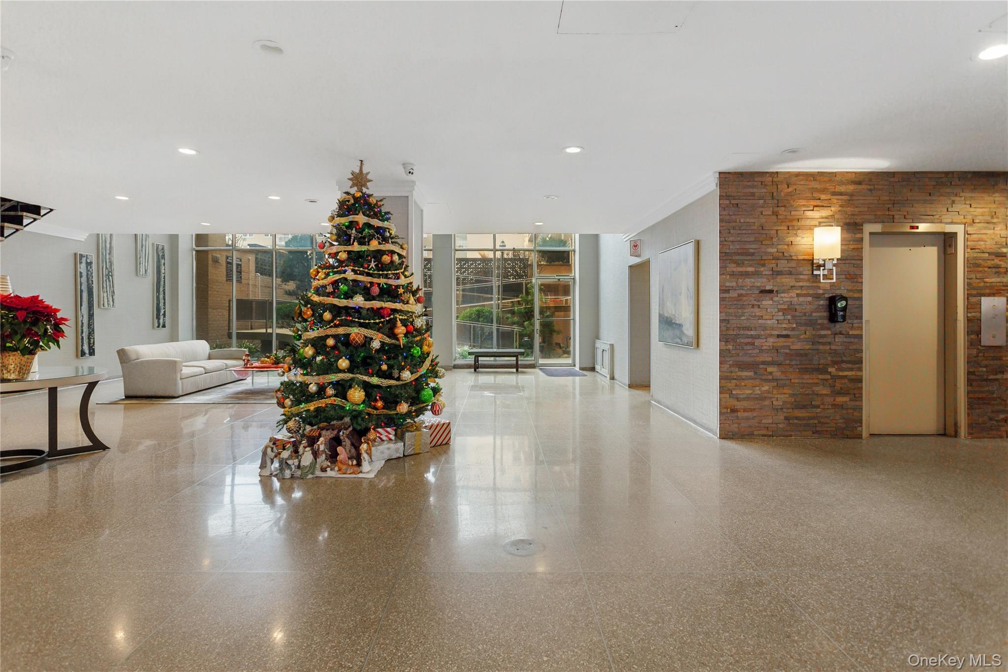 #5 photo, 25 Neptune Boulevard, नासाउ काउंटी Long Beach , NY 11561