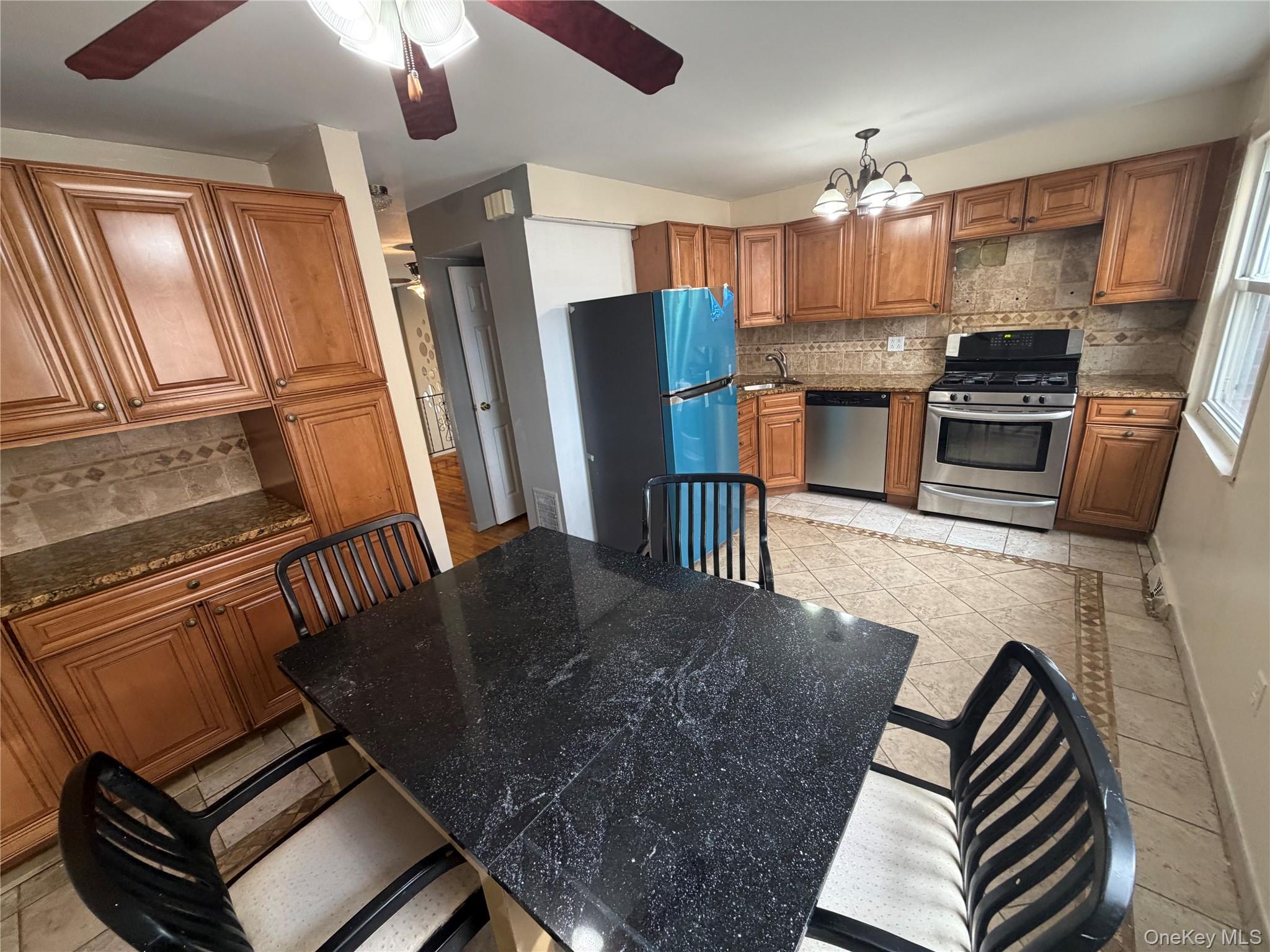 #6 photo, 2007 Elk Drive, Far Rockaway , NY 11691