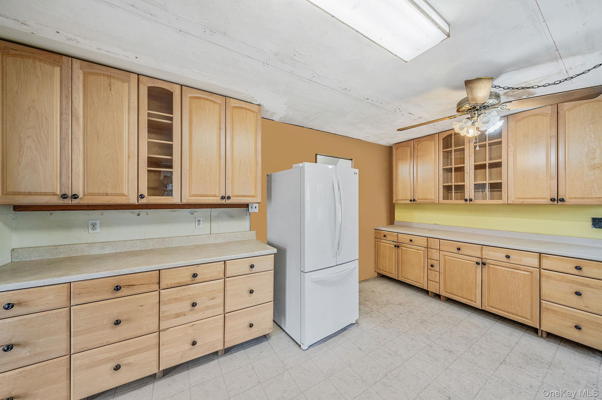 #18 photo, 120 Rustic Road, Port Jefferson , NY 11777