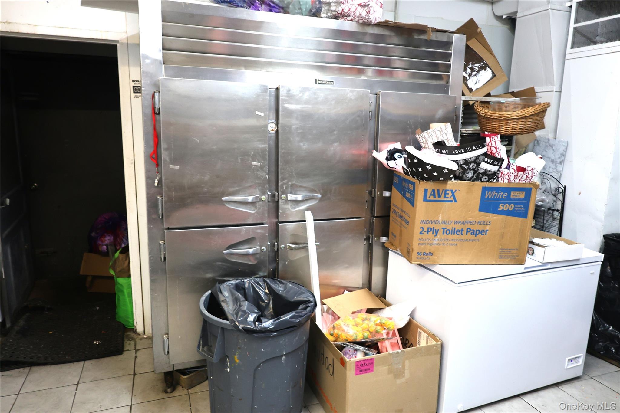 #10 photo, 15 S Country Road, Саффолк ‖ East Patchogue , NY 11772