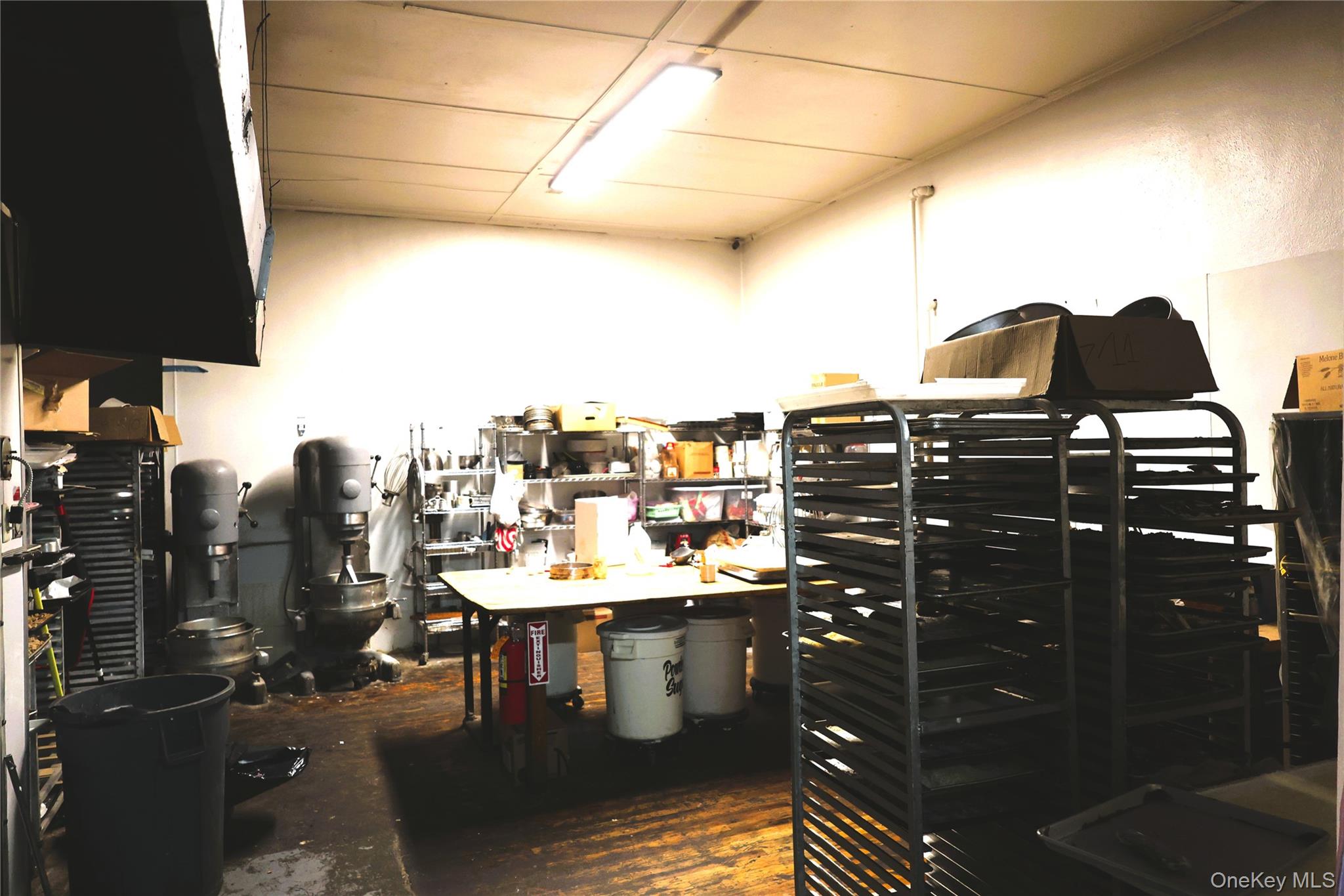 #12 photo, 15 S Country Road, Саффолк ‖ East Patchogue , NY 11772