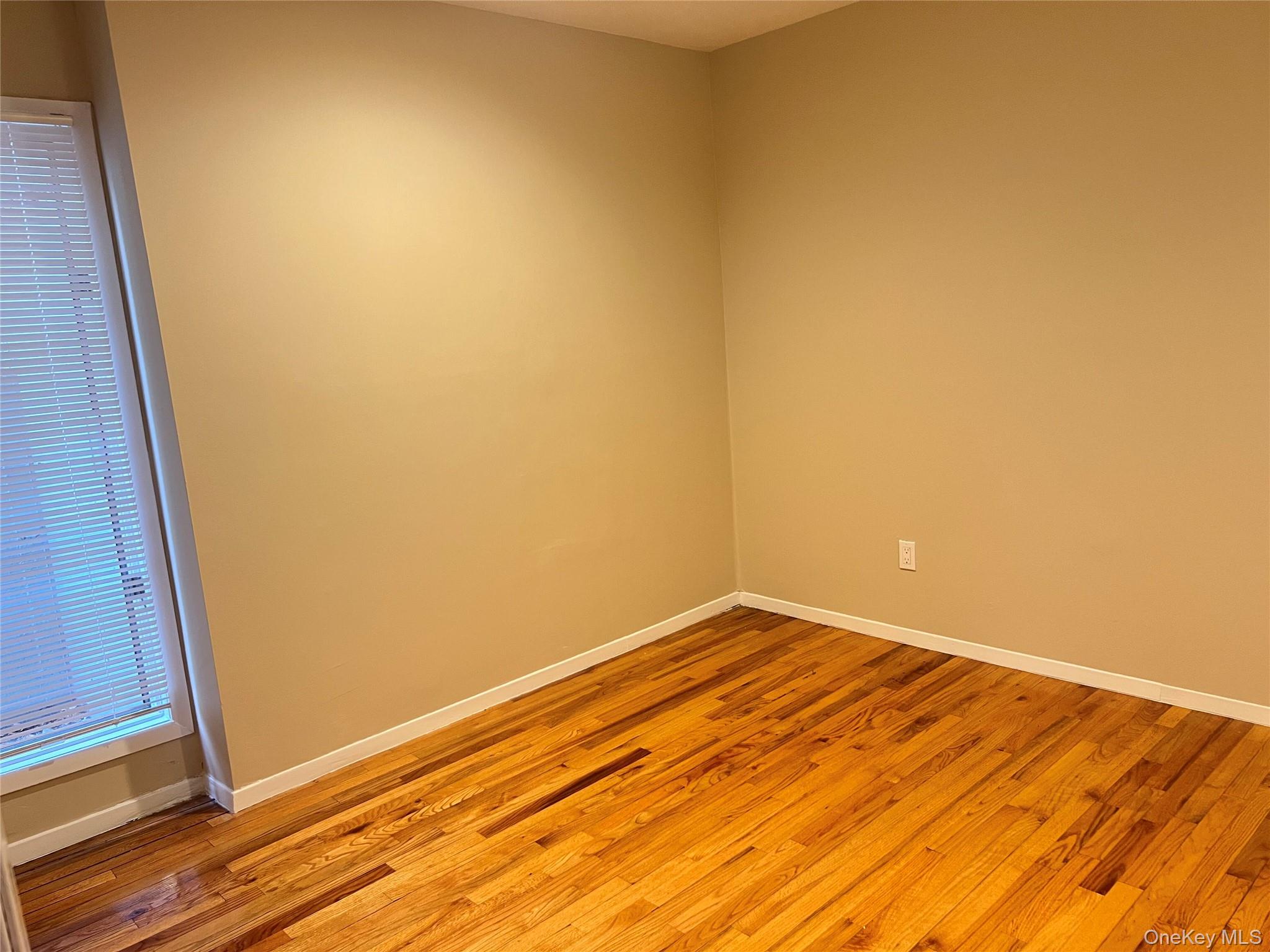 #15 photo, 60 N Marwood Road, מחוז נסאו Port Washington , NY 11050