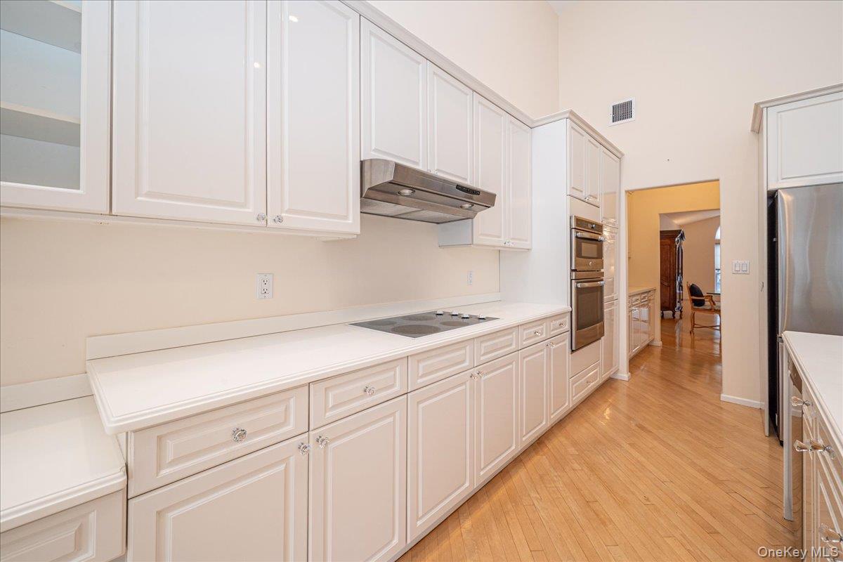 #15 photo, 205 Windwatch Drive, Саффолк ‖ Hauppauge , NY 11788