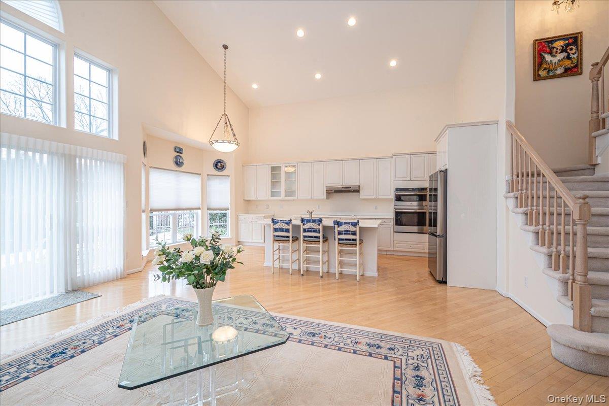 #7 photo, 205 Windwatch Drive, Саффолк ‖ Hauppauge , NY 11788