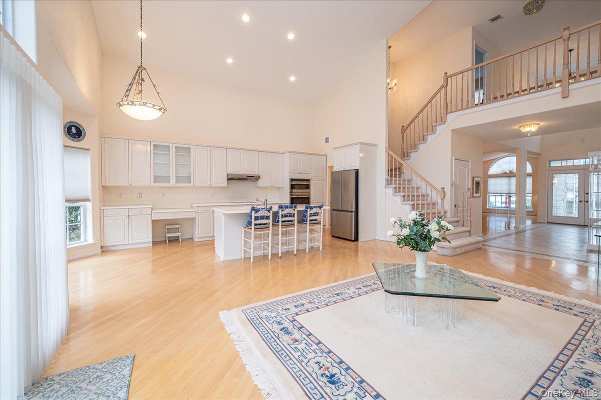 #8 photo, 205 Windwatch Drive, Саффолк ‖ Hauppauge , NY 11788