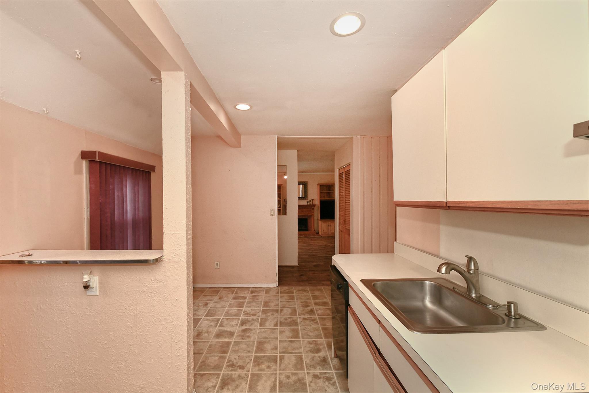 #11 photo, 4 Deepdale Drive, Brentwood , NY 11717