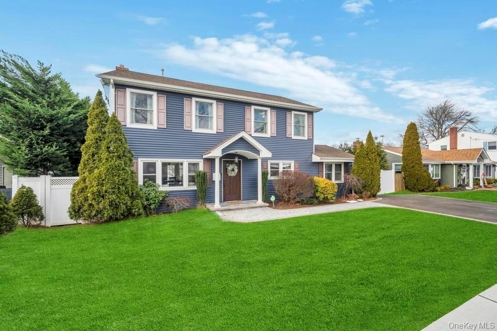 #2 photo, 14 W Chestnut Street, Farmingdale , NY 11735