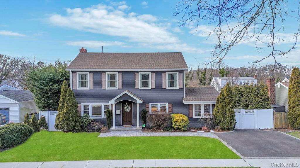 #3 photo, 14 W Chestnut Street, Farmingdale , NY 11735