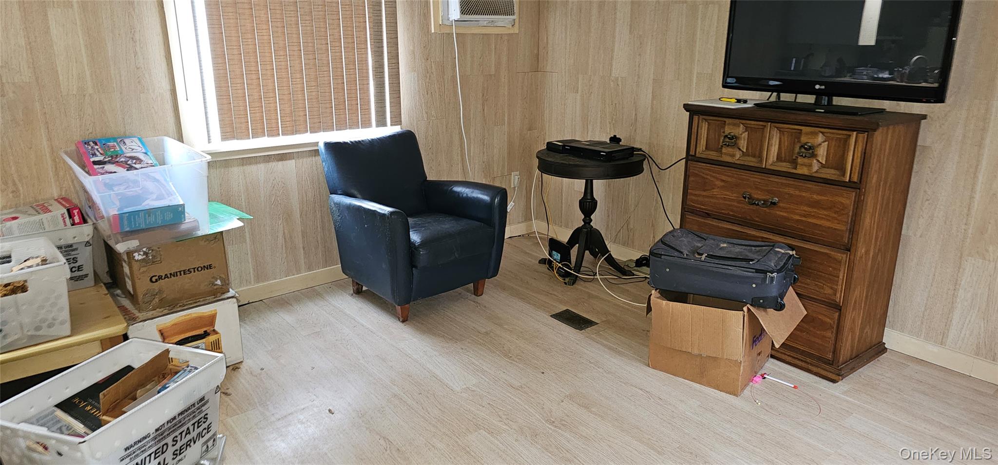 #4 photo, 525 Riverleigh Avenue, سوفولك Riverhead , NY 11901