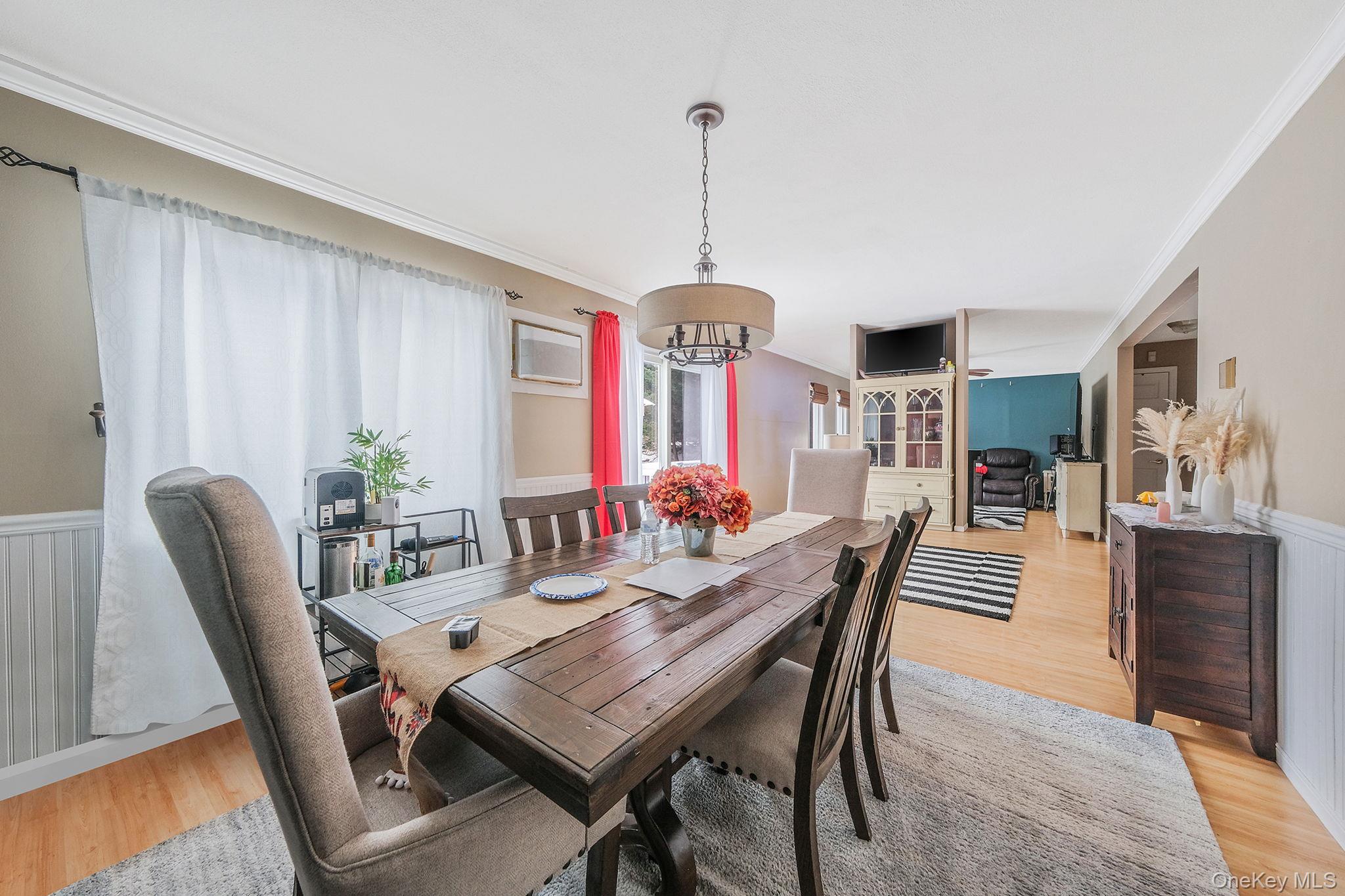 #18 photo, 38 Camille Lane, מחוז סאפוק East Patchogue , NY 11772