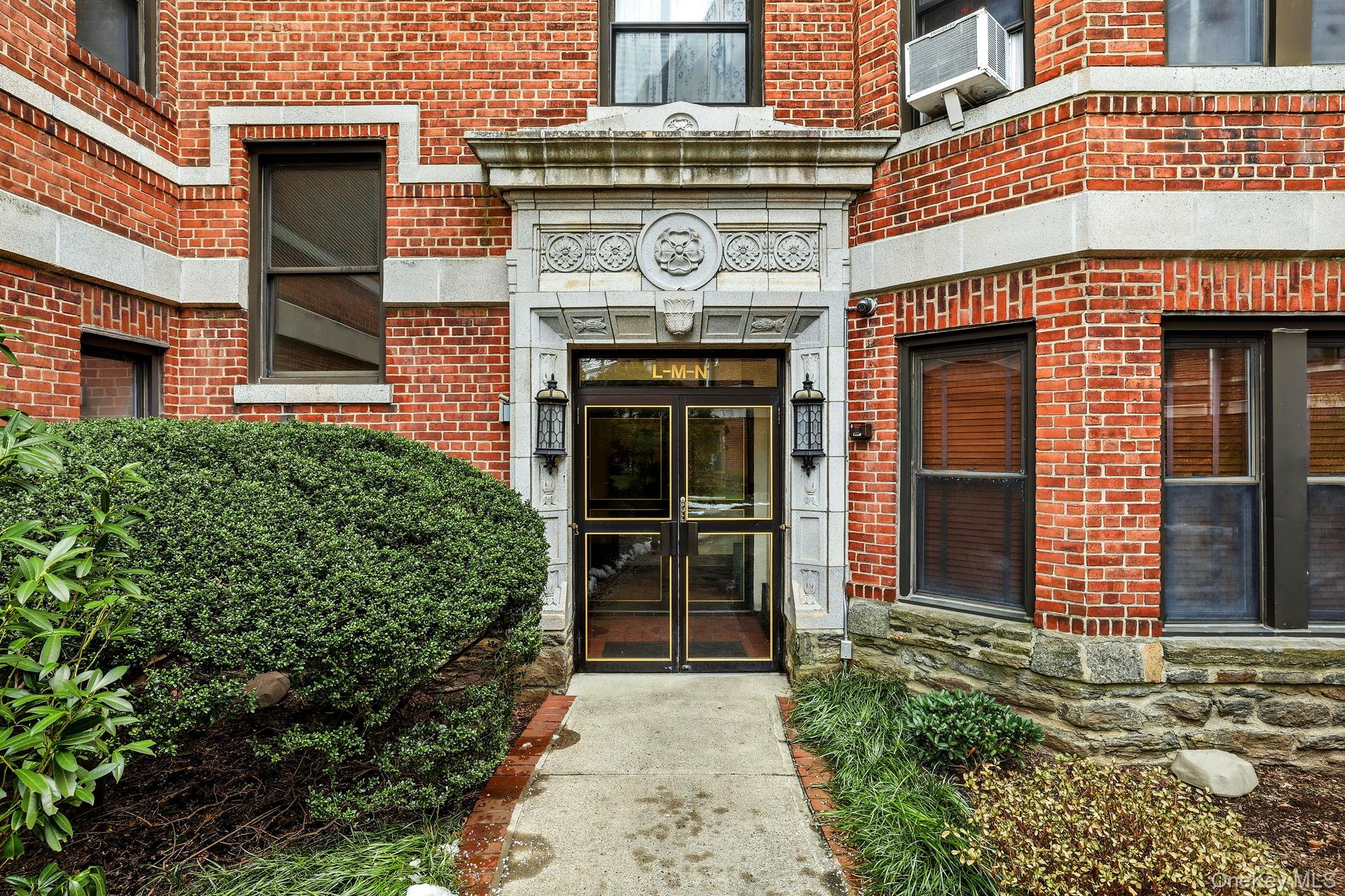 #2 photo, 11 Alden Road, Larchmont , NY 10538