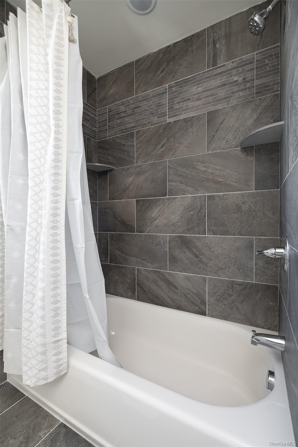 #19 photo, 30 Kensington Lane, Poughkeepsie , NY 12603