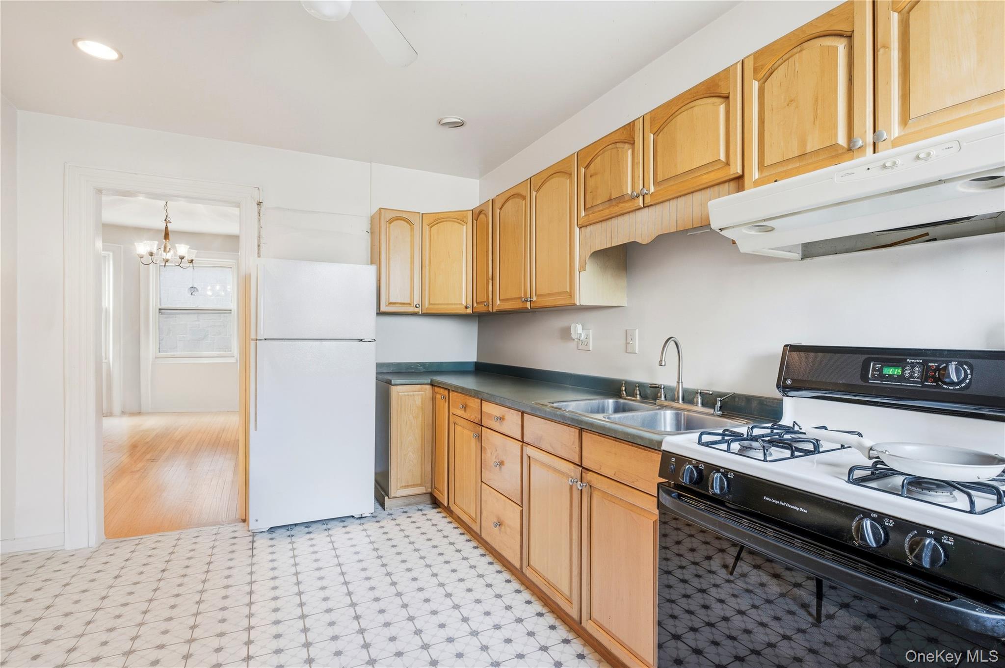 #6 photo, 415 Grand Street, Newburgh , NY 12550