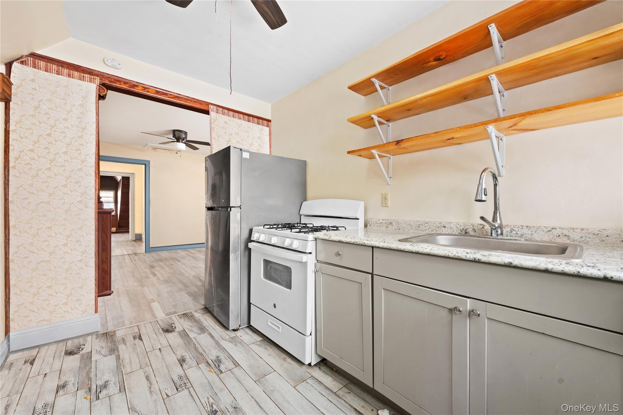 #7 photo, 415 Grand Street, Newburgh , NY 12550