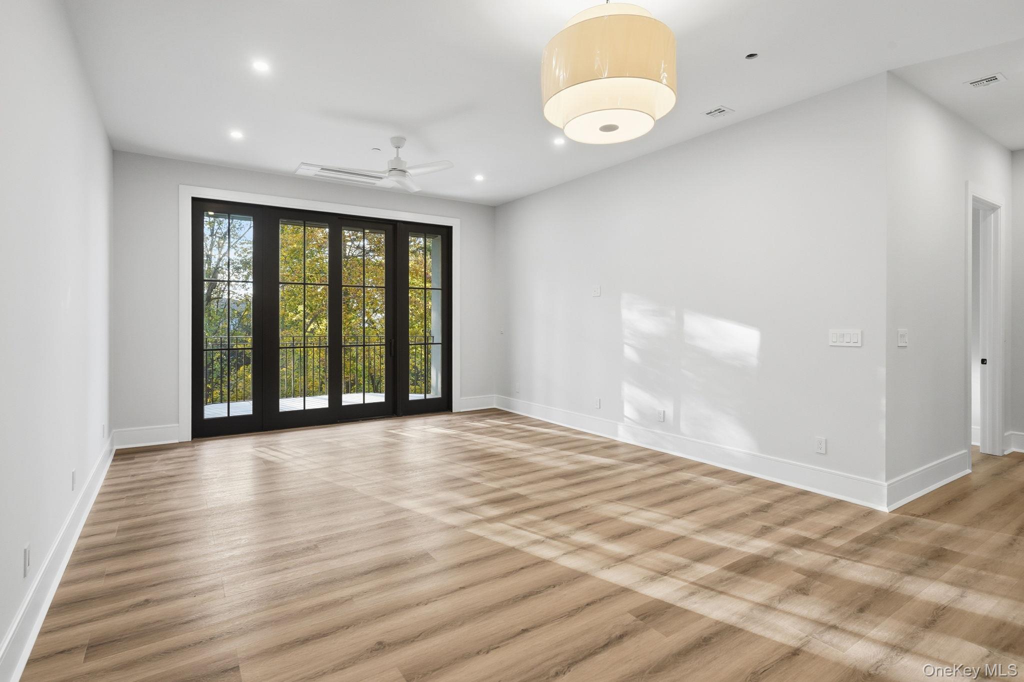 #7 photo, 34 Clinton Avenue, Dobbs Ferry , NY 10522