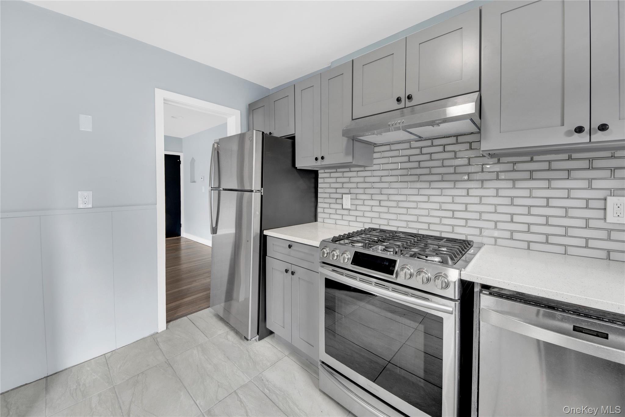 #12 photo, 28 Crestmont Avenue, Yonkers , NY 10704