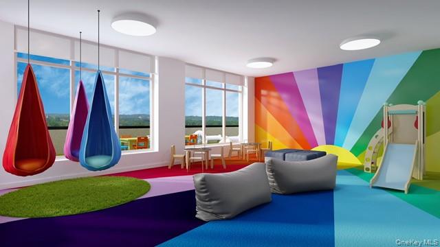 #4 photo, 199 2nd St, Mineola , NY 11501