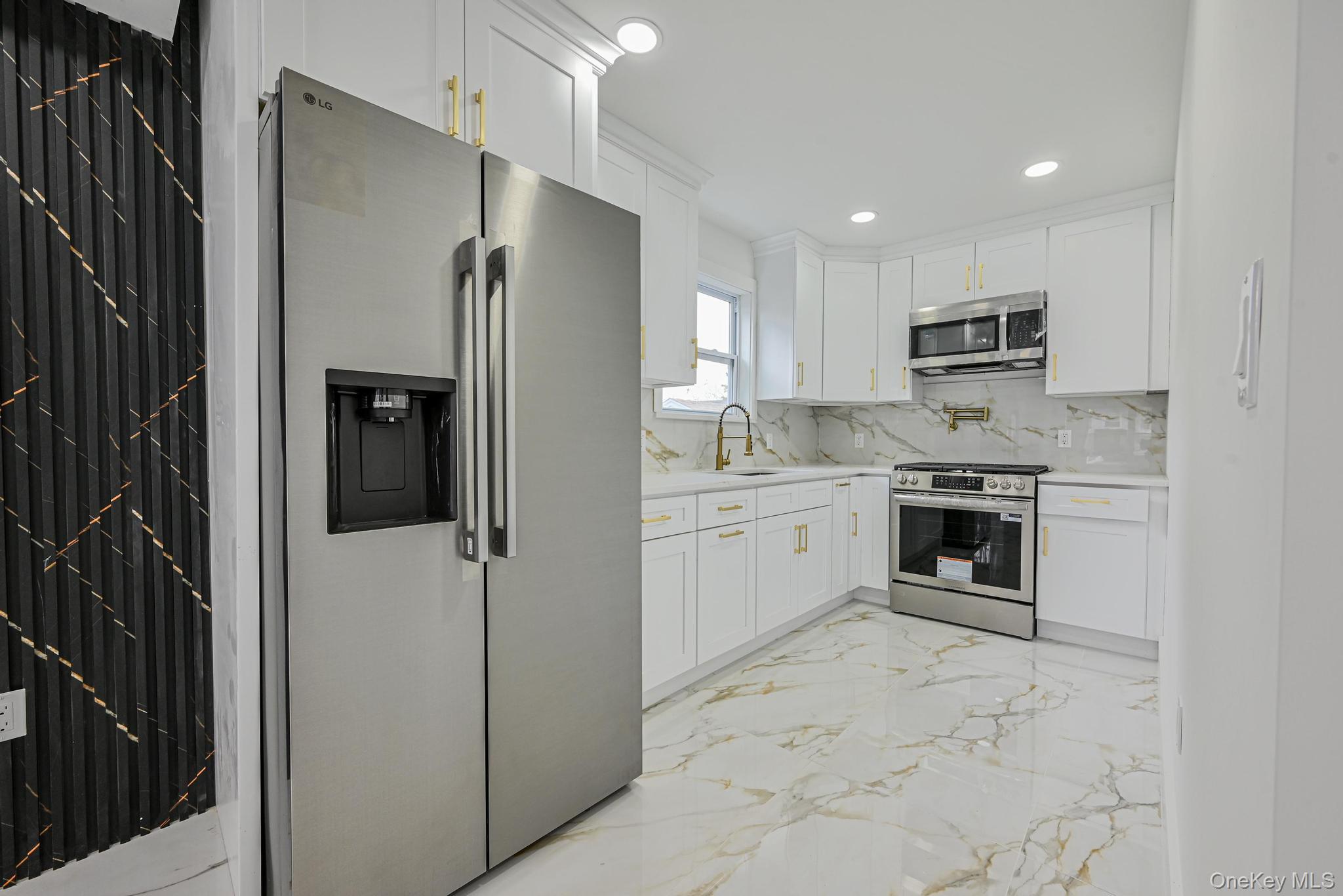 #8 photo, 44 Catherine Avenue, नासाउ काउंटी Franklin Square , NY 11010