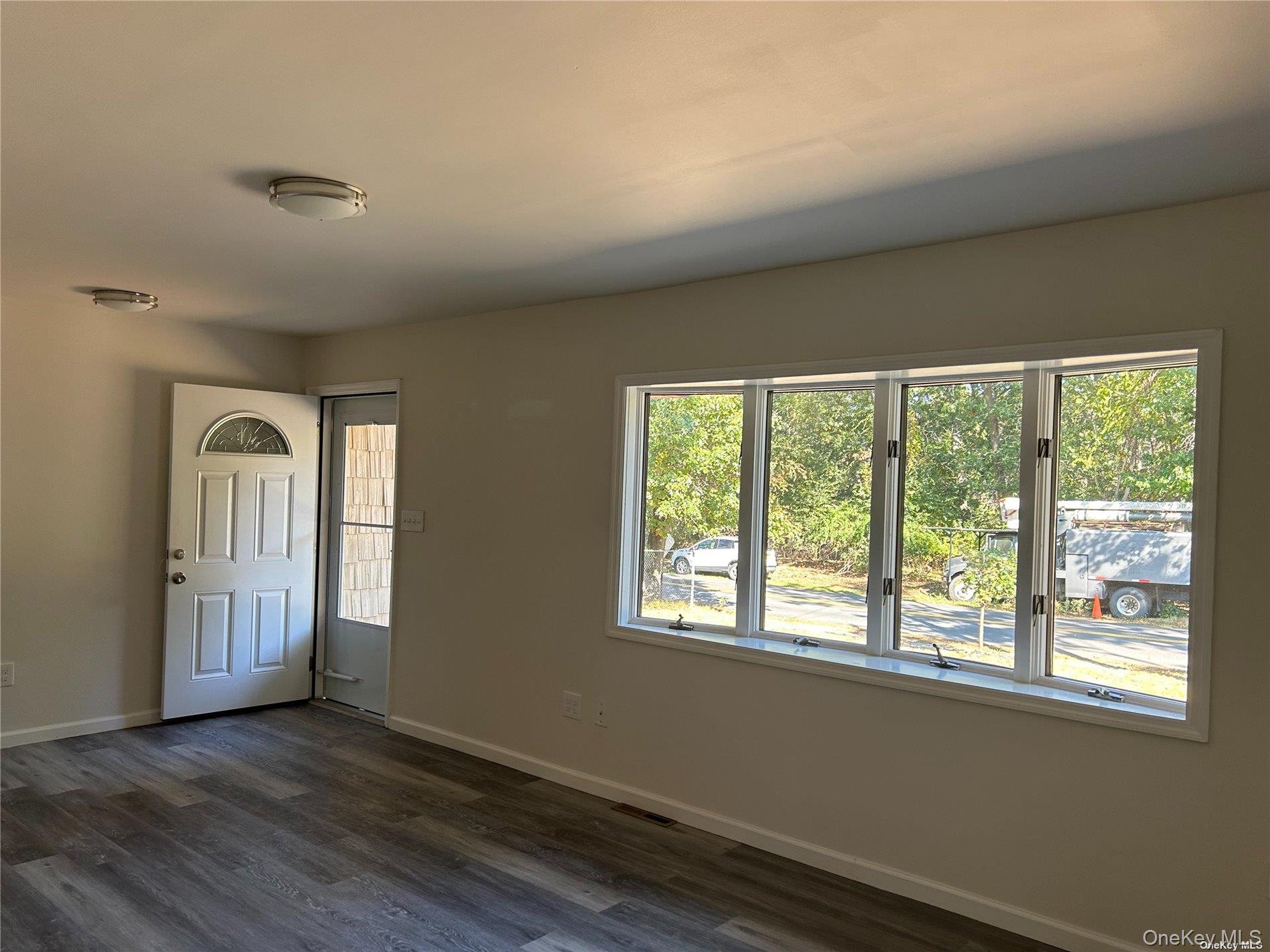 #4 photo, 70 J T Boulevard, Саффолк ‖ Riverhead , NY 11901