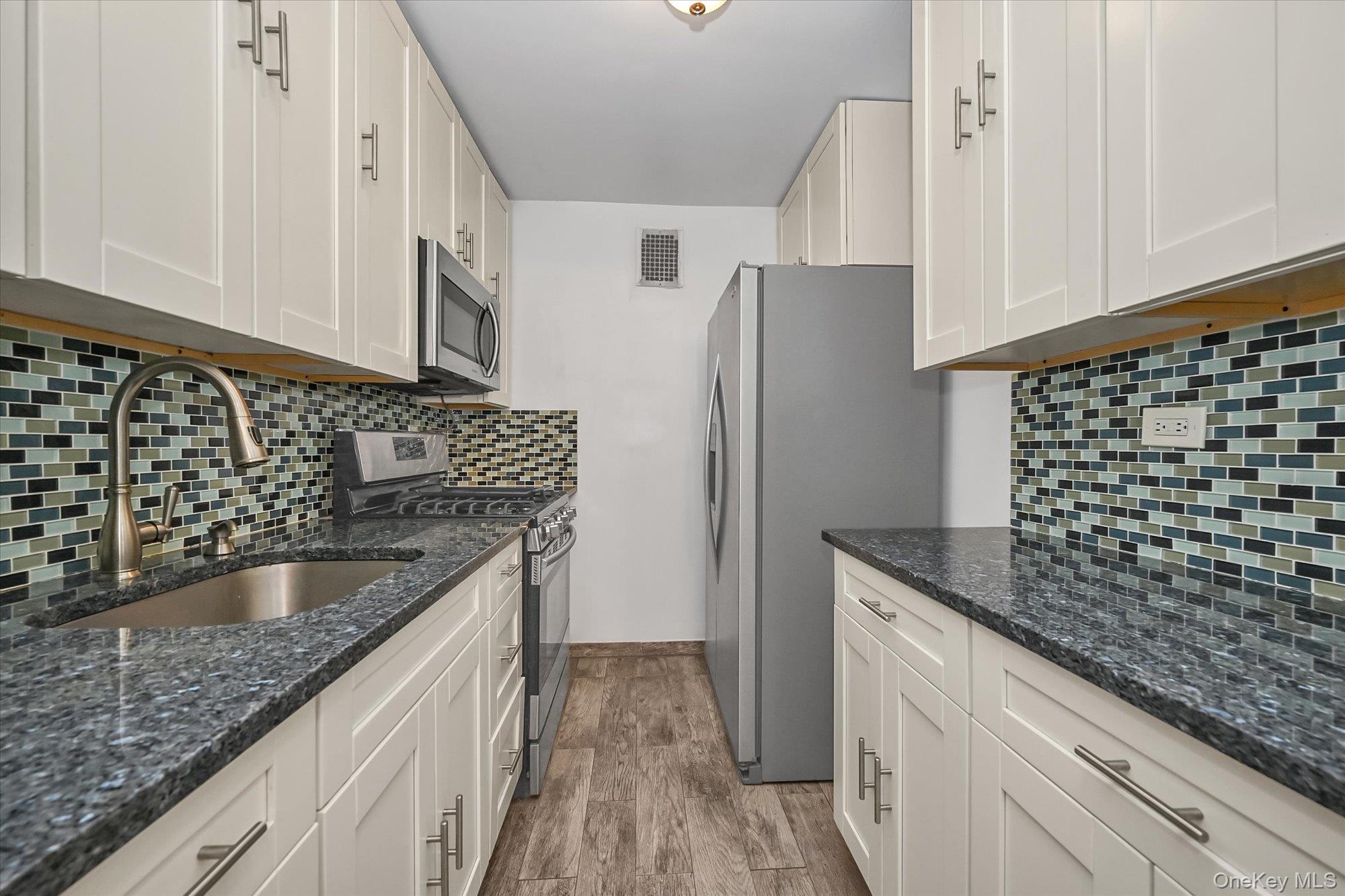 #10 photo, 85-10 151st Avenue, Howard Beach , NY 11414