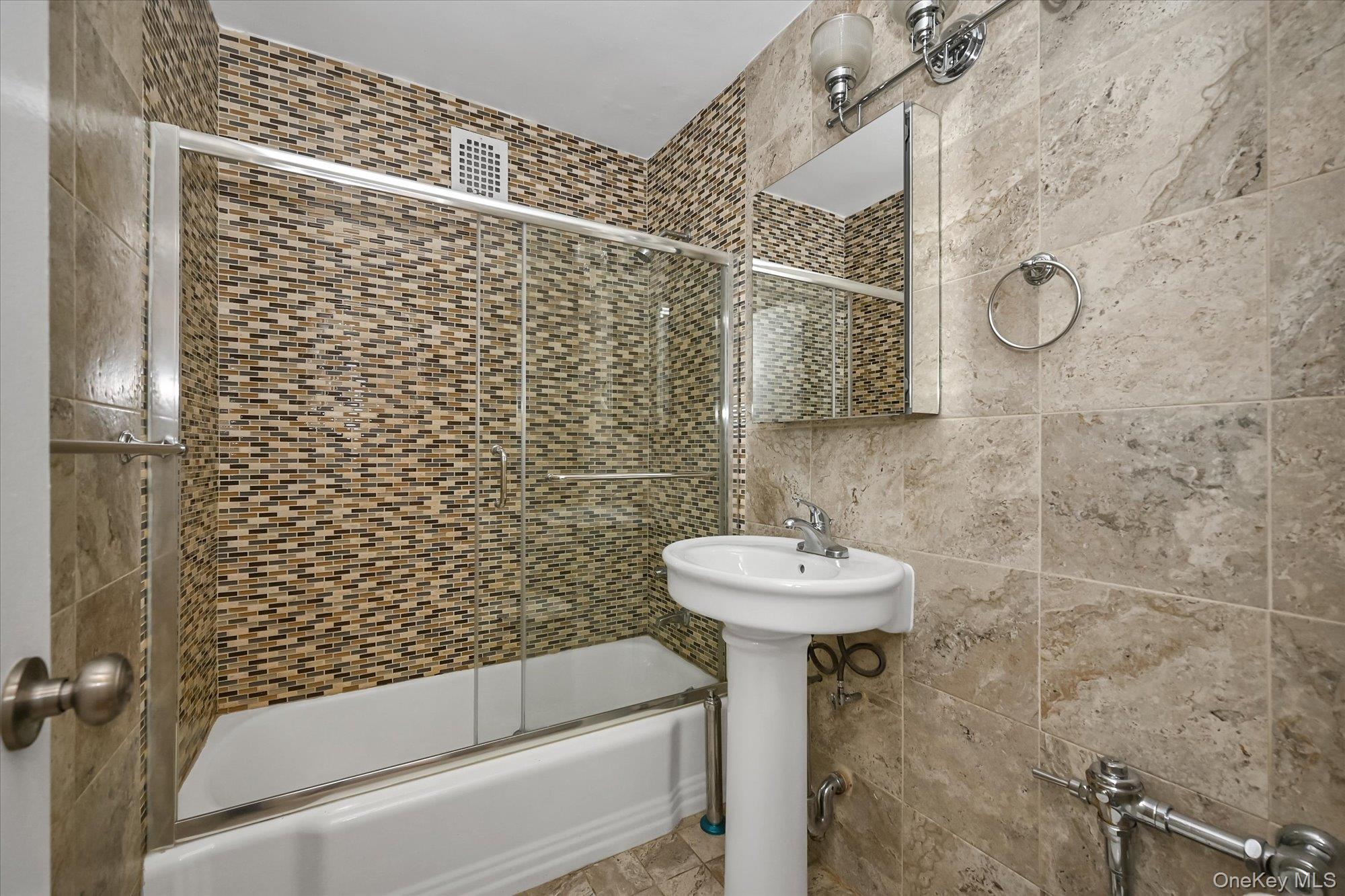 #14 photo, 85-10 151st Avenue, Howard Beach , NY 11414