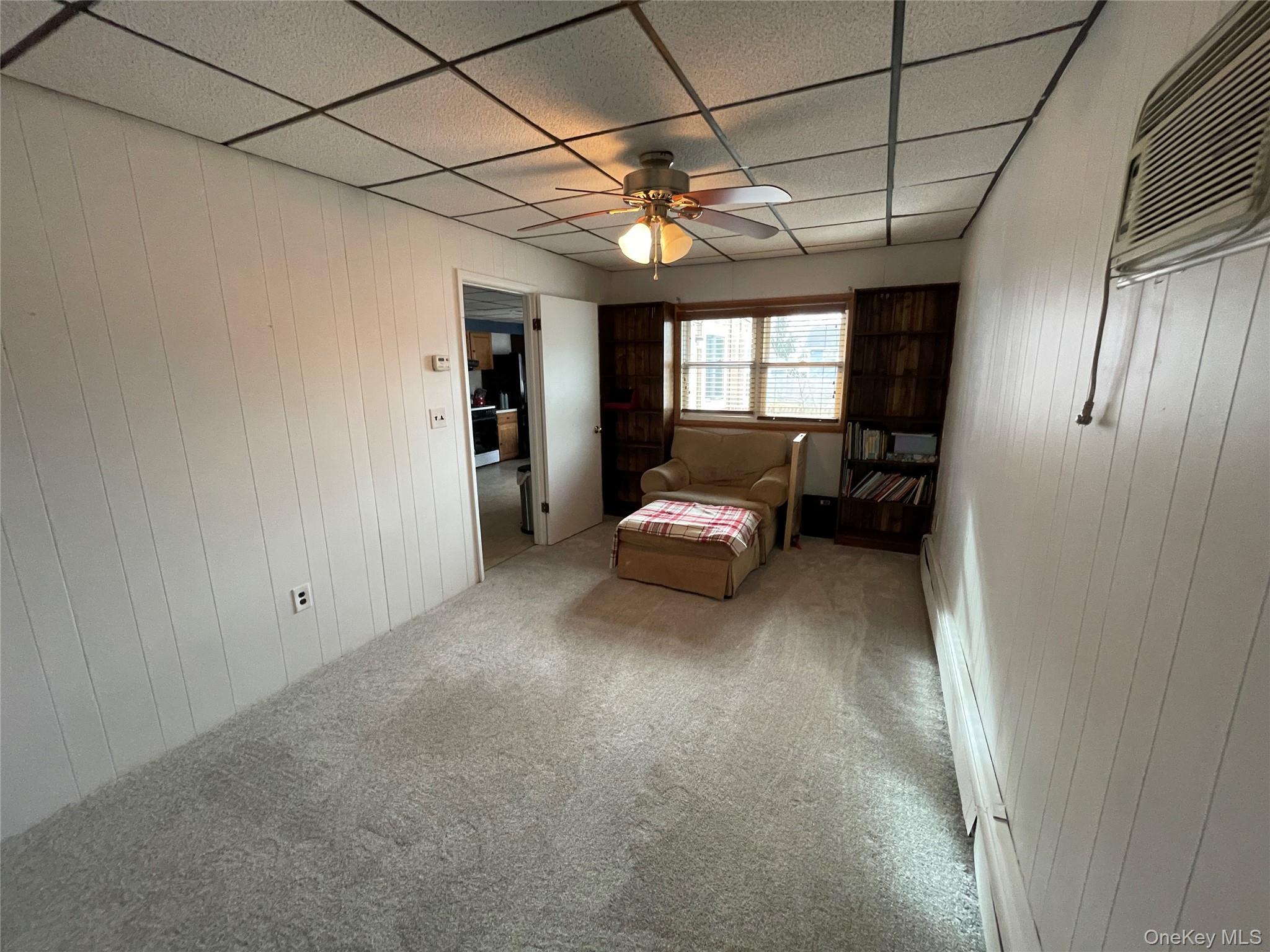 #11 photo, 413 37th Street, מחוז סאפוק Lindenhurst , NY 11757