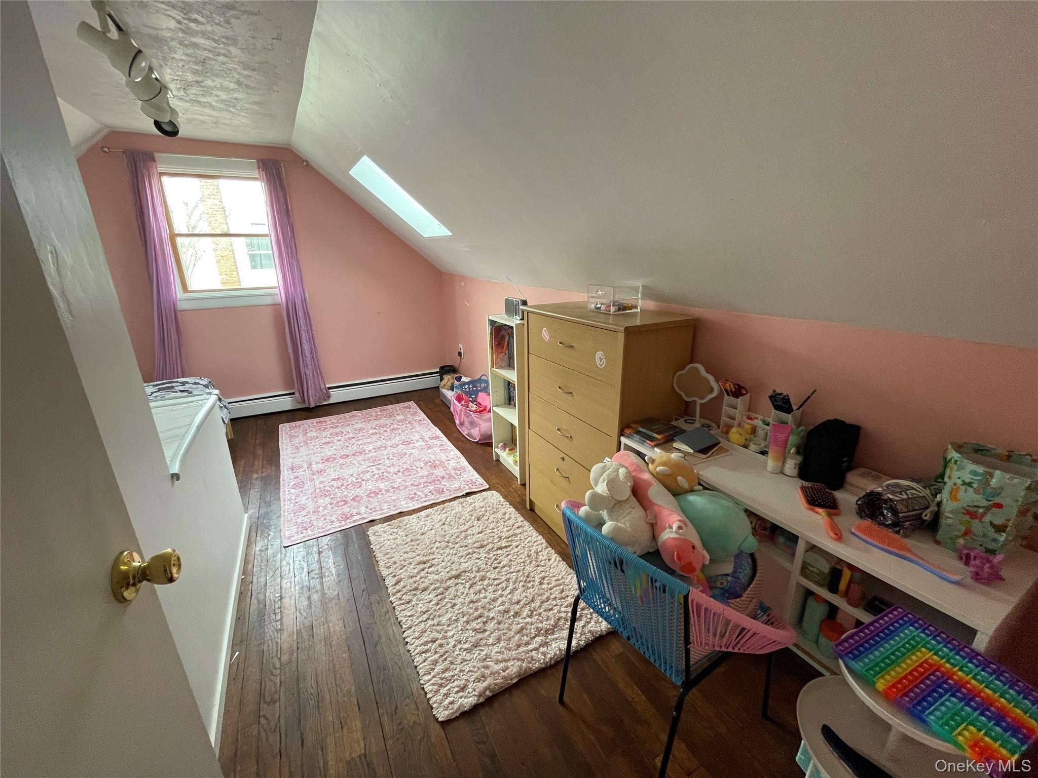 #17 photo, 413 37th Street, מחוז סאפוק Lindenhurst , NY 11757