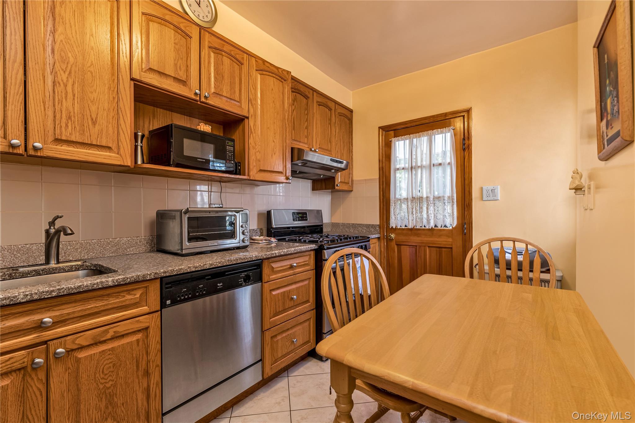 #6 photo, 142-24 61st Road, Flushing , NY 11367