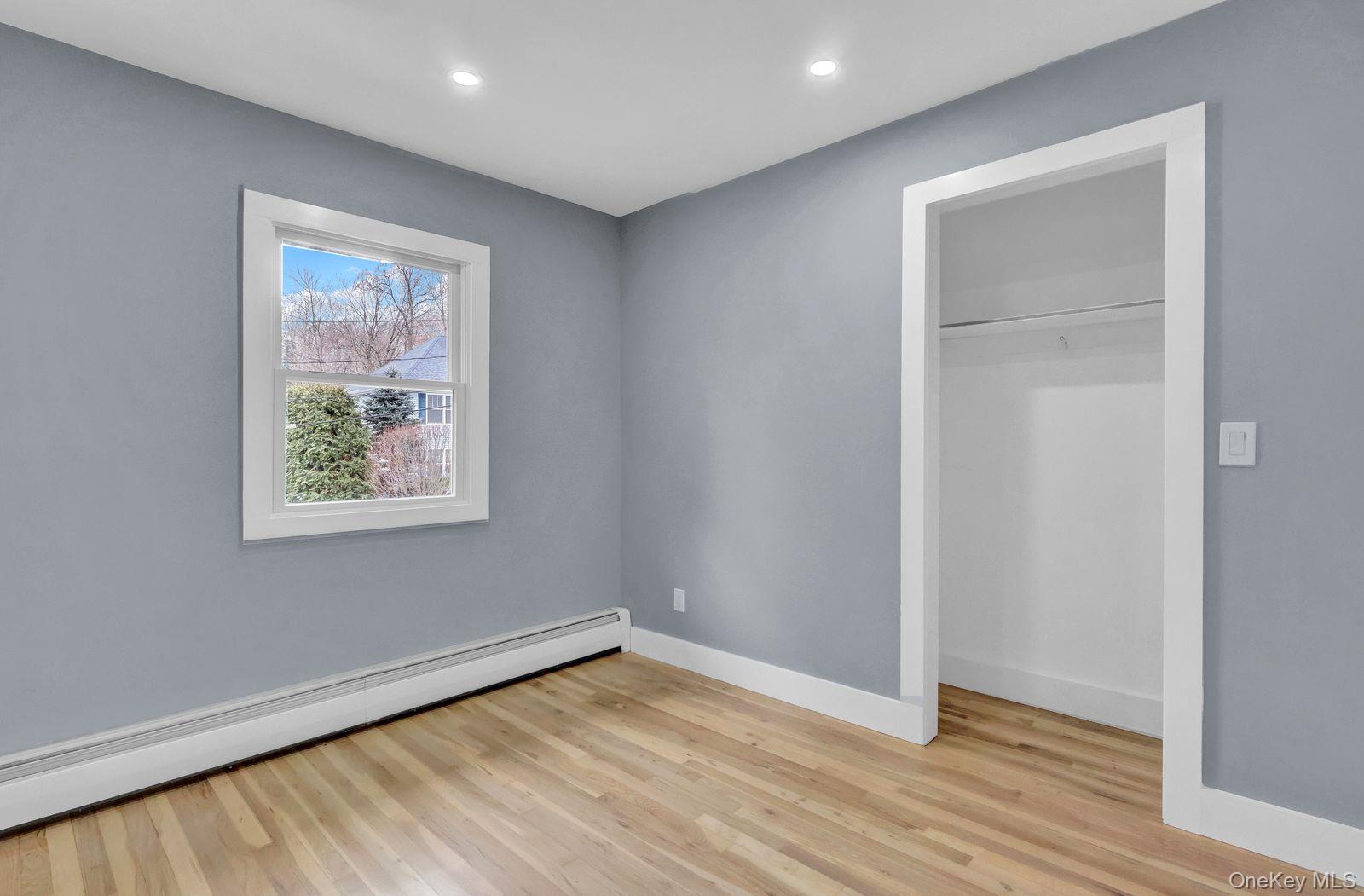 #16 photo, 33 Gaines Street, सफ़ोक काउंटी Huntington , NY 11743