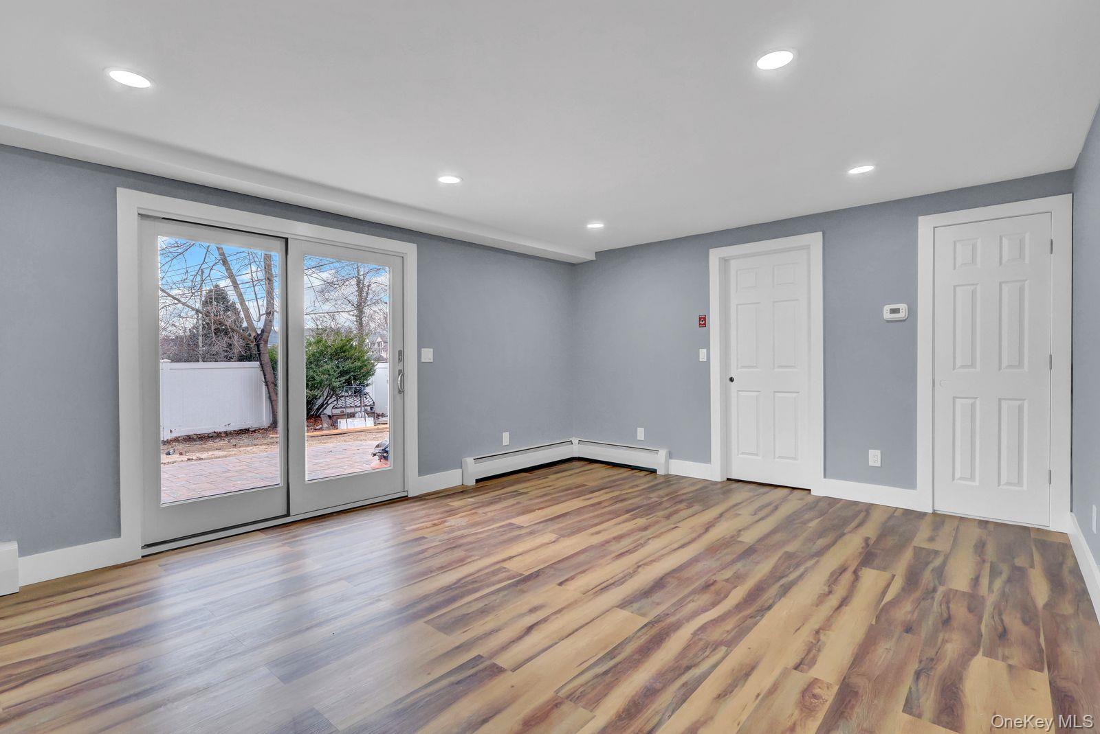 #19 photo, 33 Gaines Street, सफ़ोक काउंटी Huntington , NY 11743