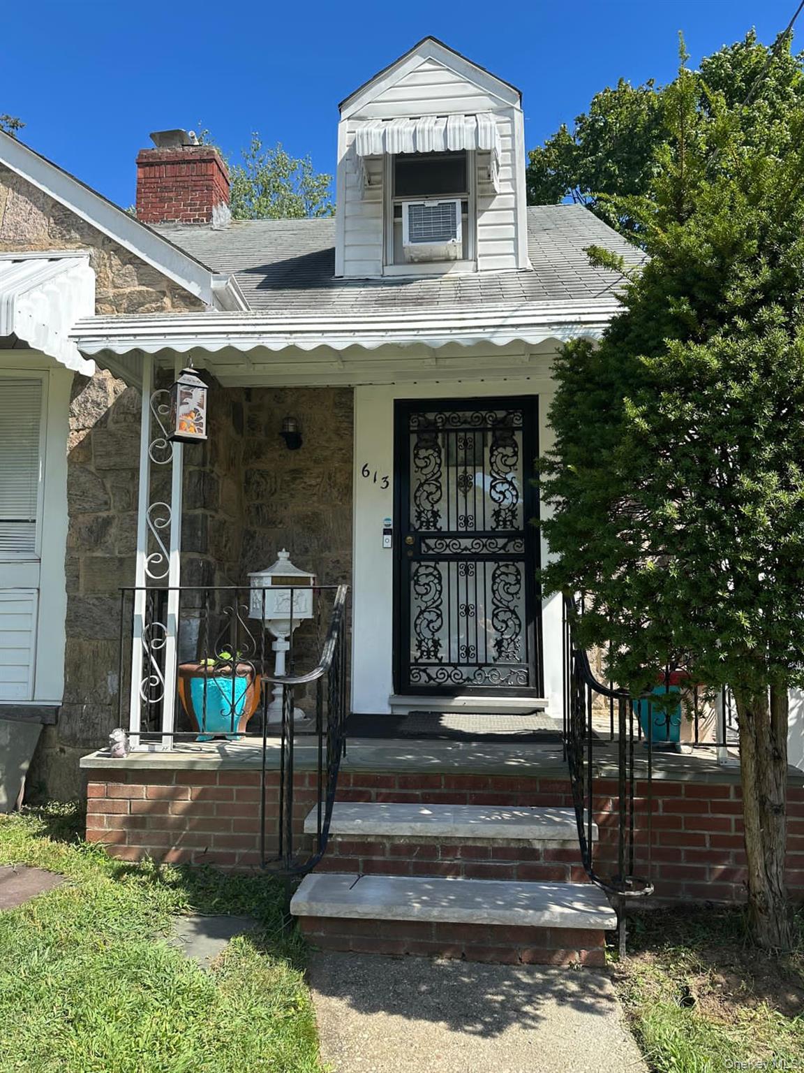 #5 photo, 613 Adams Avenue, Hempstead , NY 11552