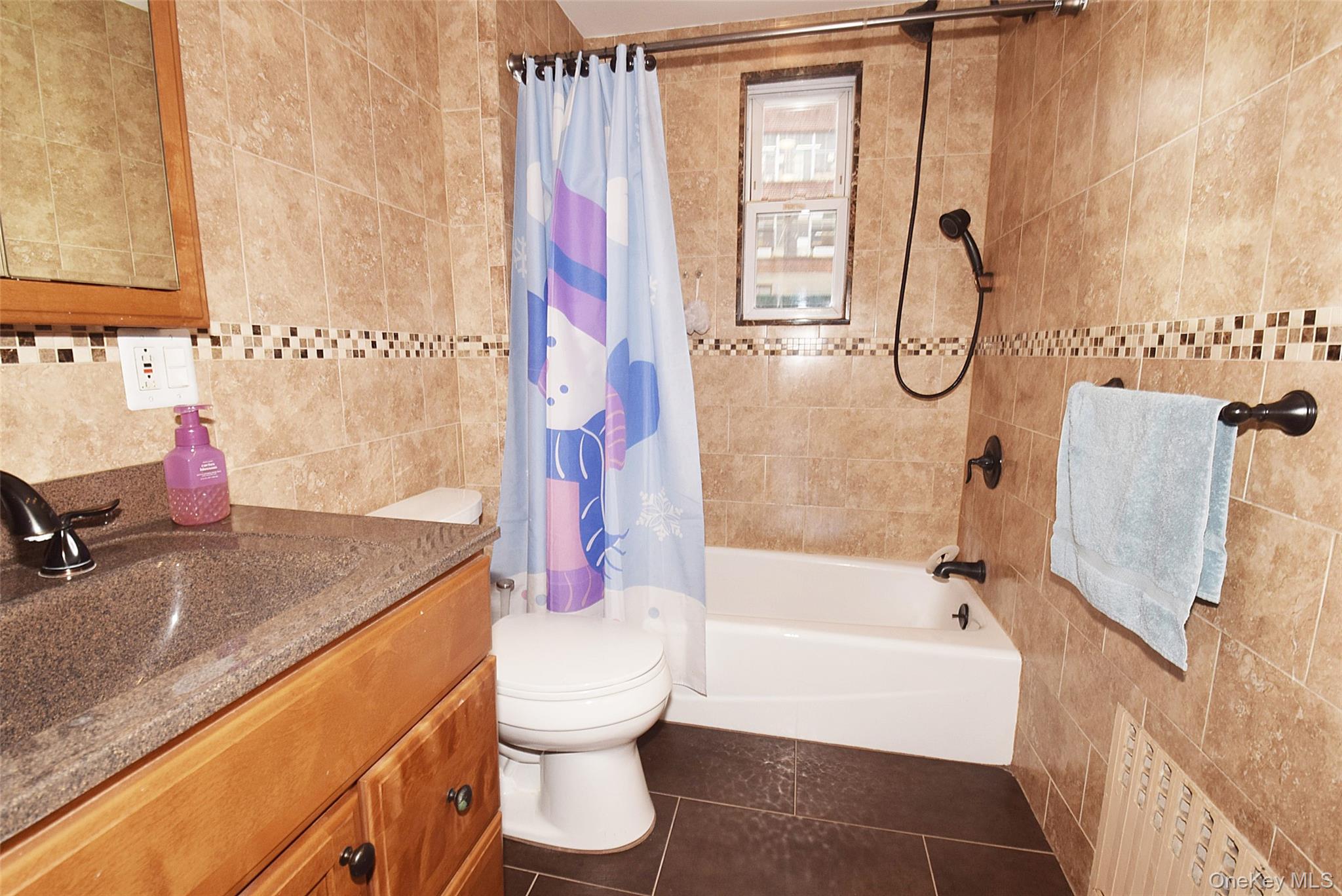 #16 photo, 7216 66th Drive, 뉴욕퀸즈 Middle Village , NY 11379