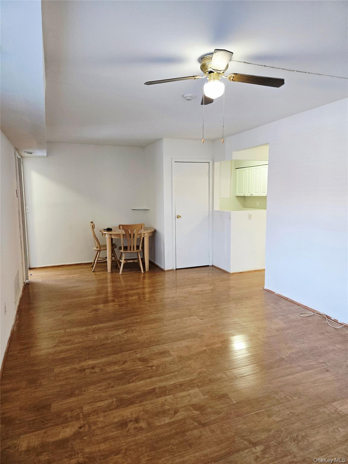 #4 photo, 79 Pointe Circle South, Coram , NY 11727