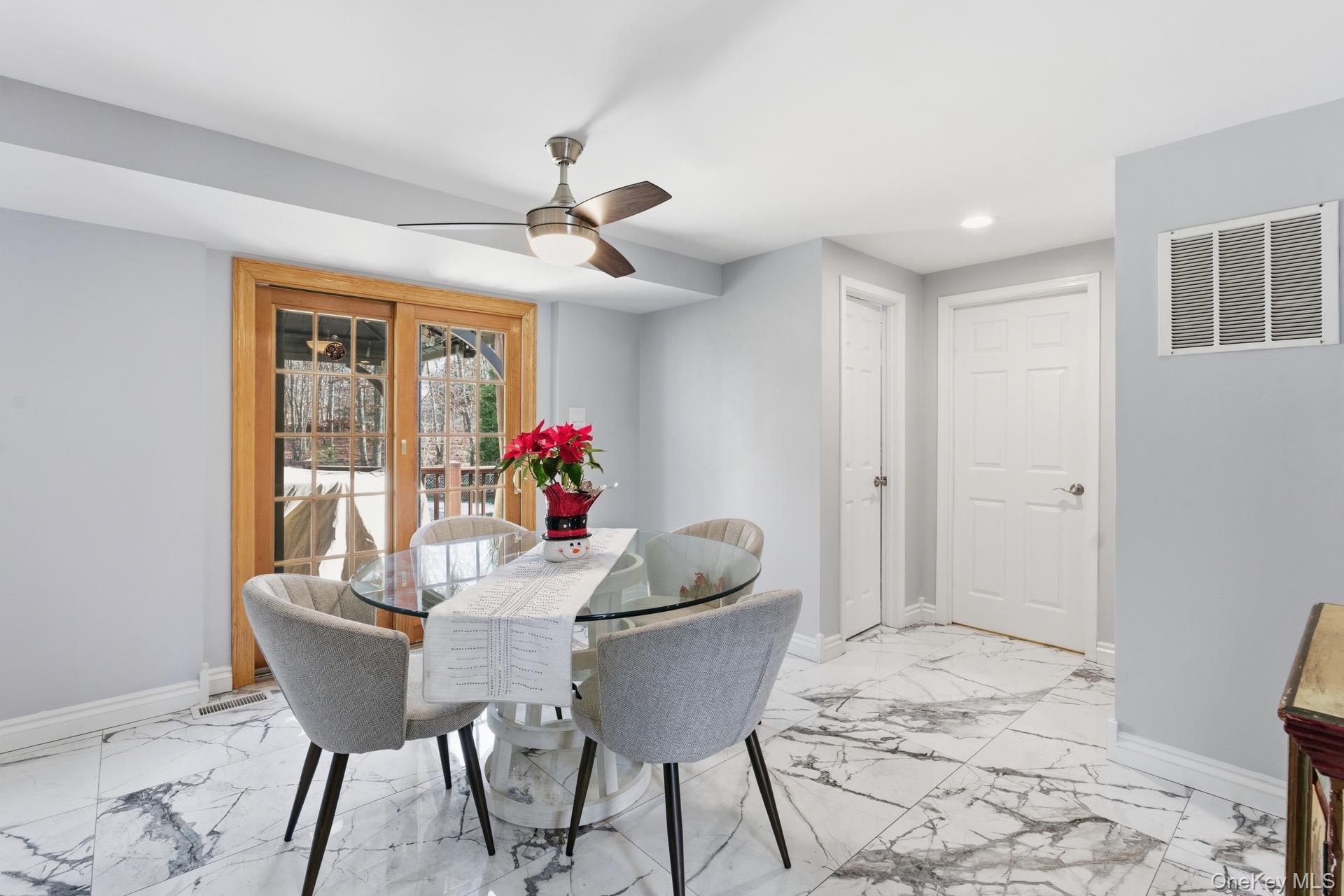 #10 photo, 39 Foreston Circle, 롱 아일랜드 Manorville , NY 11949