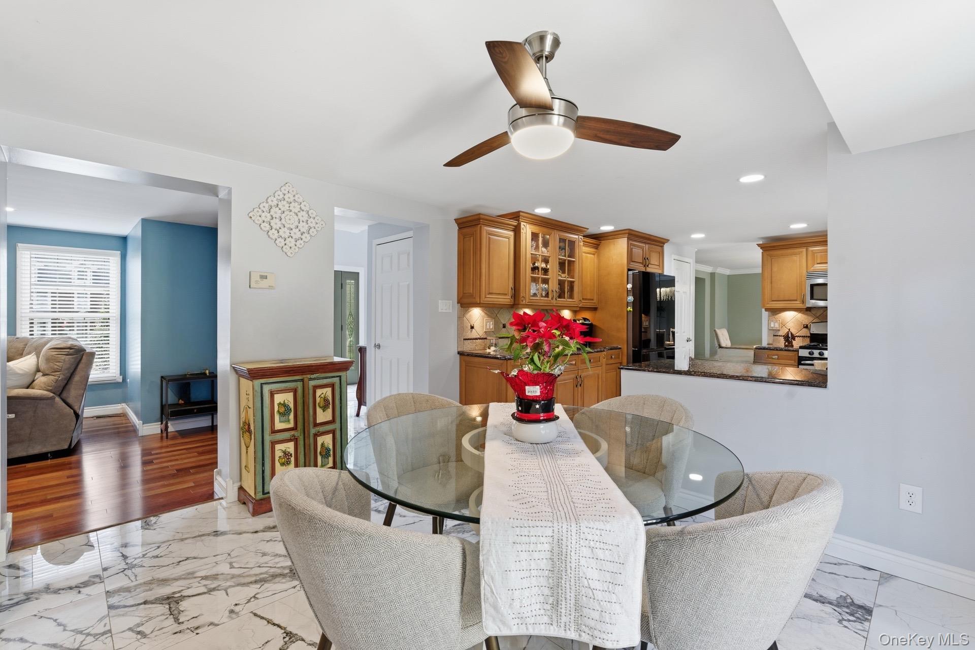 #11 photo, 39 Foreston Circle, 롱 아일랜드 Manorville , NY 11949