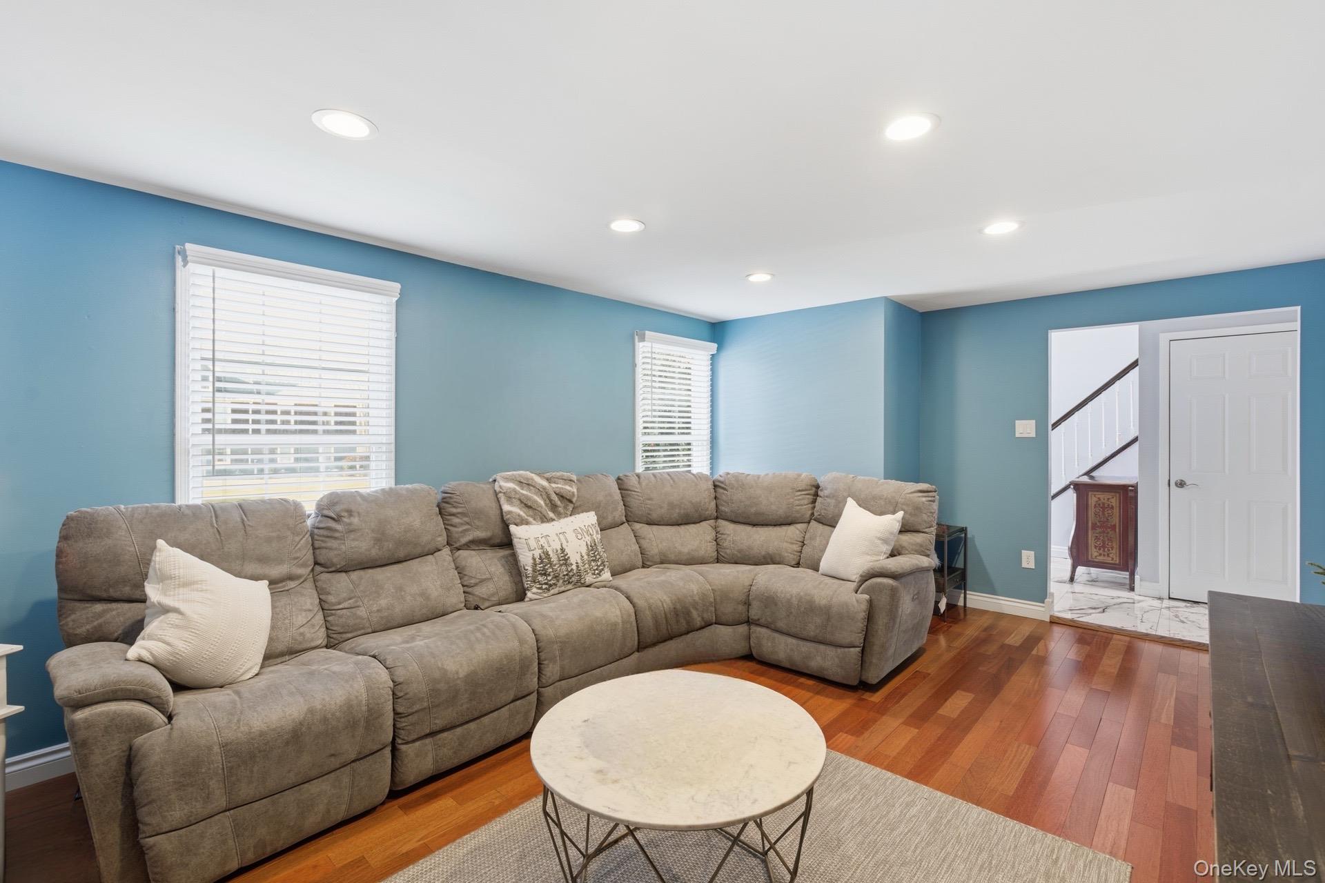 #17 photo, 39 Foreston Circle, 롱 아일랜드 Manorville , NY 11949