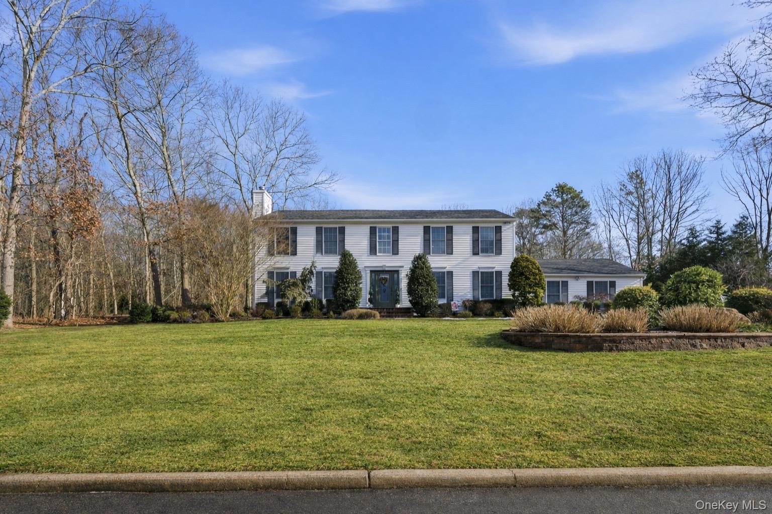 #2 photo, 39 Foreston Circle, 롱 아일랜드 Manorville , NY 11949