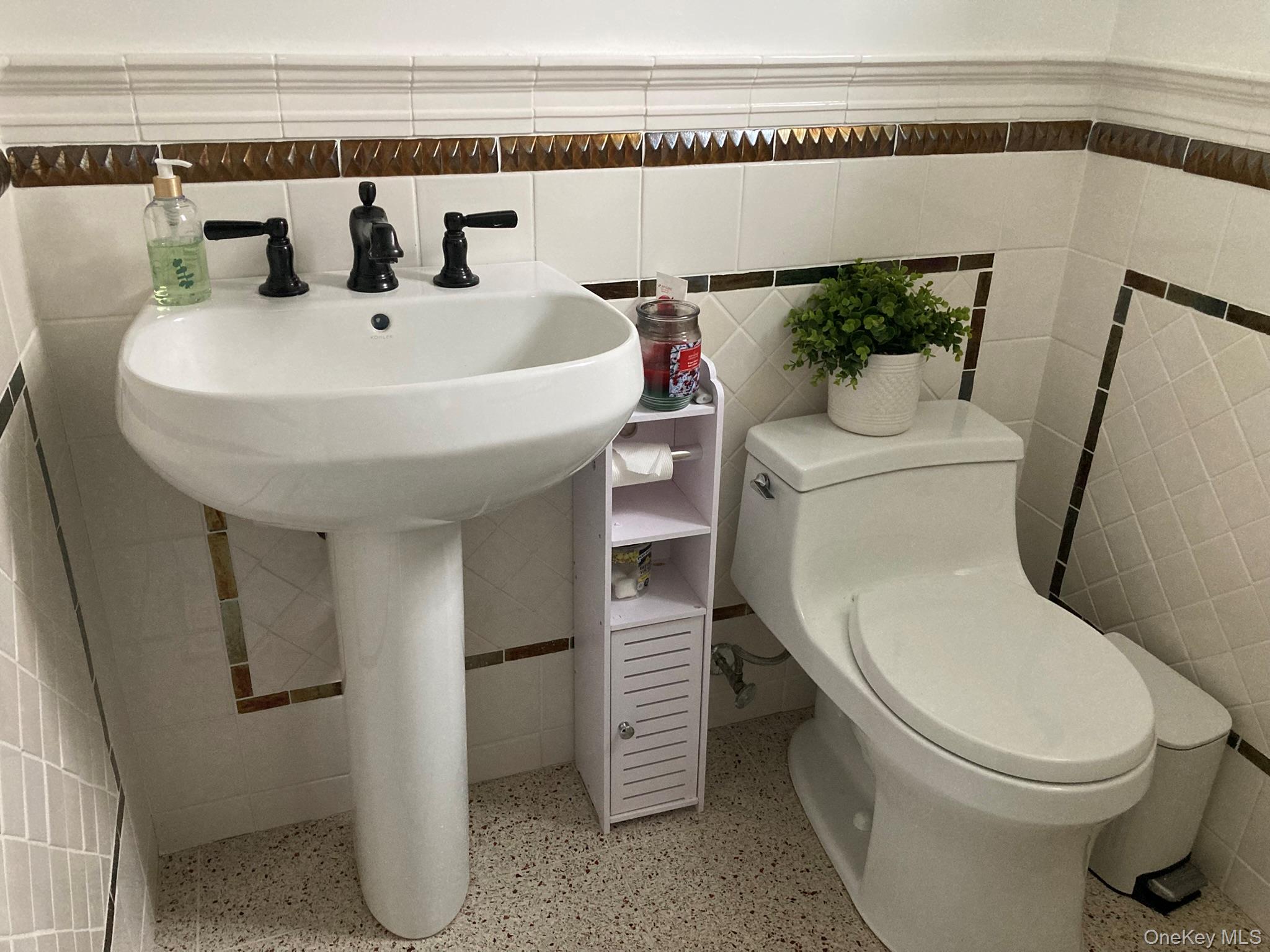 #16 photo, 2 Red Ground Road, Нассау ‖ Old Westbury , NY 11568